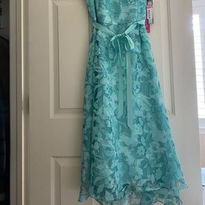 Brand new Tahari spring/summer sleeveless dress with tags.